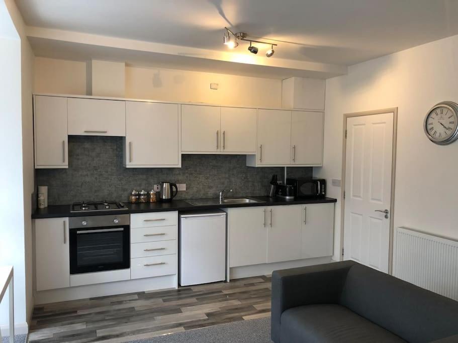 Newly Renovated Modern Studio Apartment Penzance Exterior foto